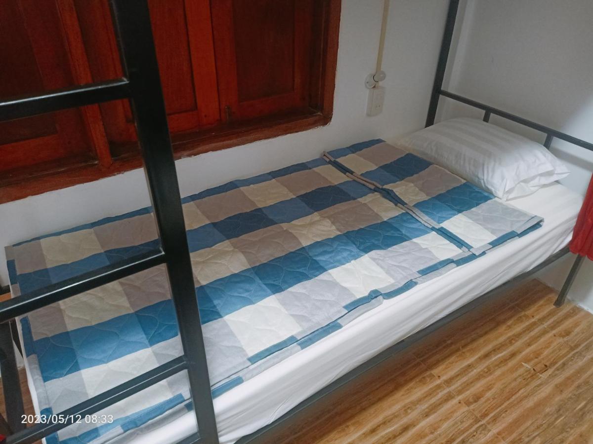 Aurora Backpackers Hostel Luang Prabang Bagian luar foto