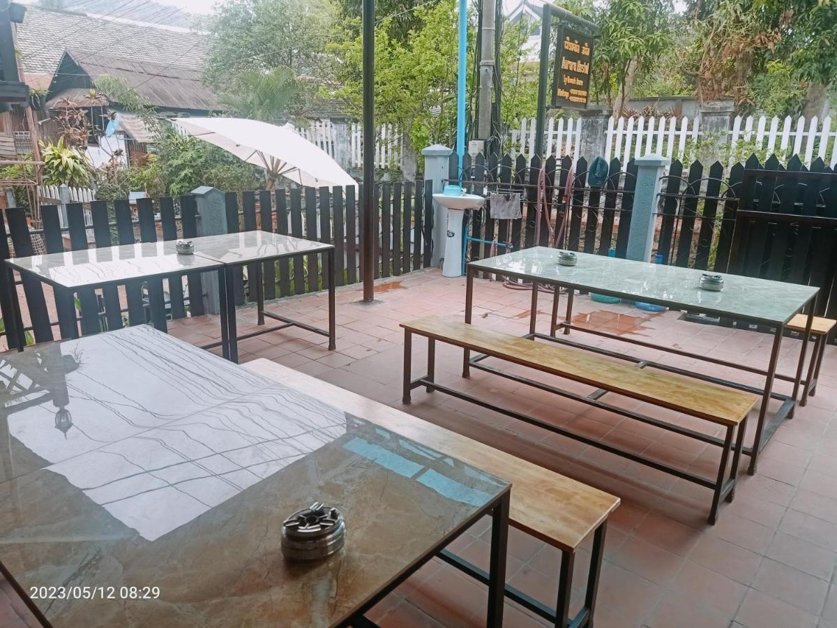 Aurora Backpackers Hostel Luang Prabang Bagian luar foto