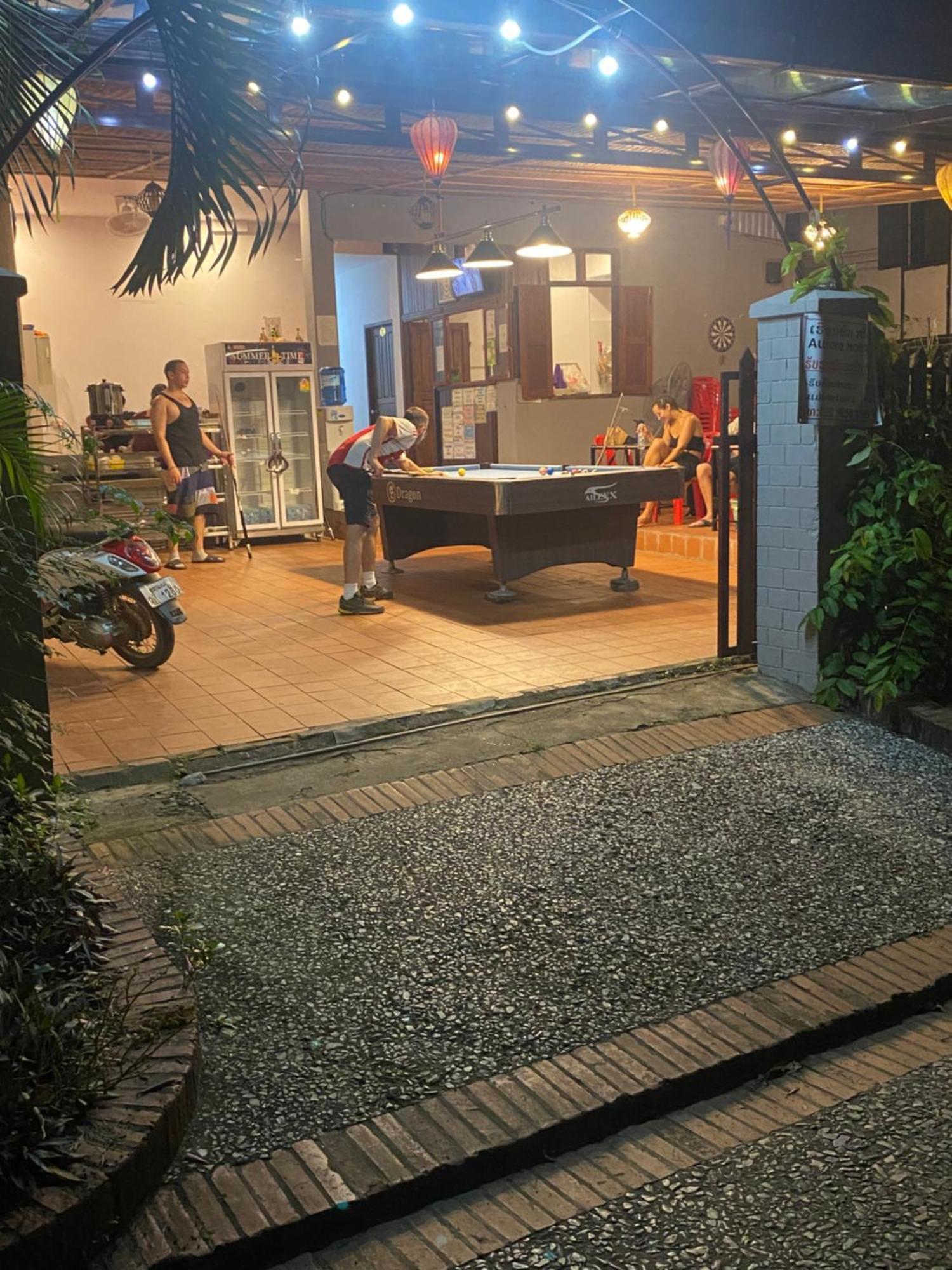 Aurora Backpackers Hostel Luang Prabang Bagian luar foto