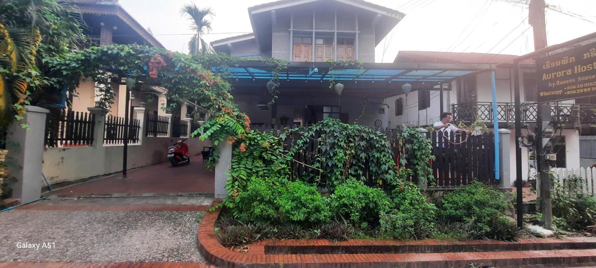 Aurora Backpackers Hostel Luang Prabang Bagian luar foto