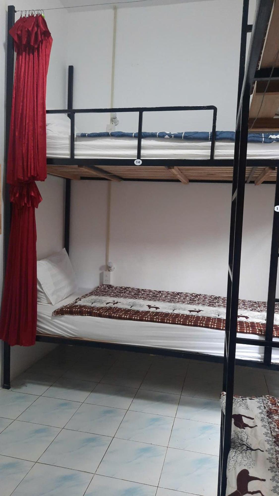 Aurora Backpackers Hostel Luang Prabang Bagian luar foto