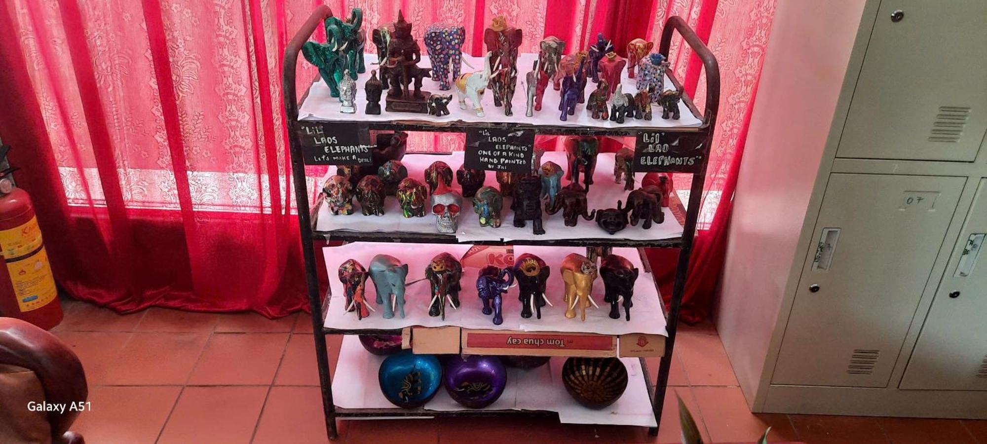 Aurora Backpackers Hostel Luang Prabang Bagian luar foto