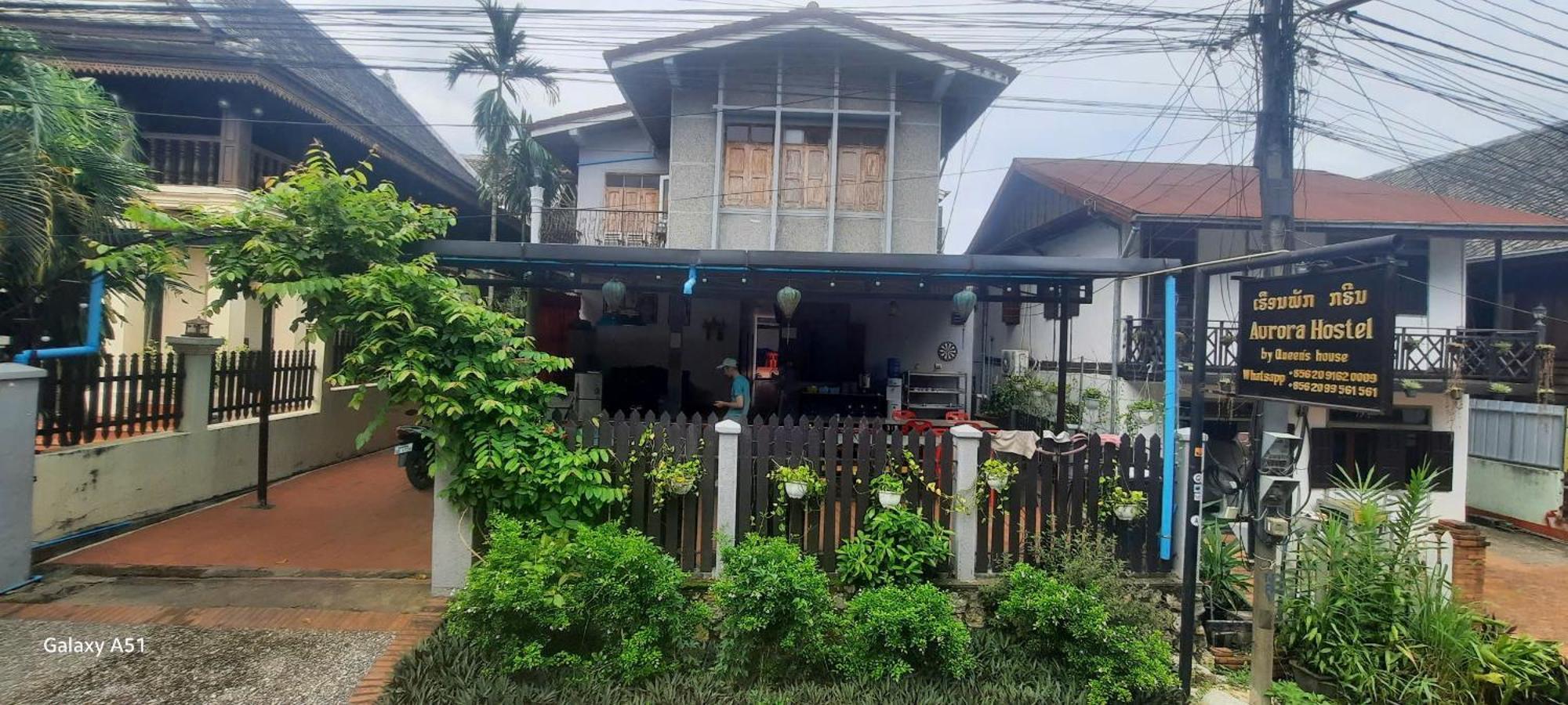 Aurora Backpackers Hostel Luang Prabang Bagian luar foto
