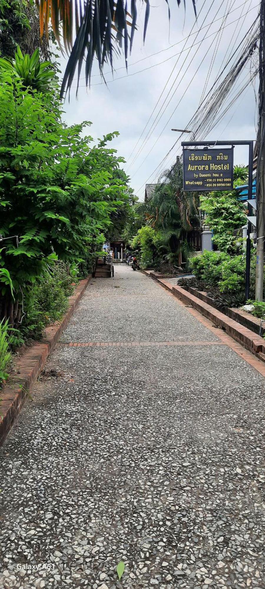 Aurora Backpackers Hostel Luang Prabang Bagian luar foto